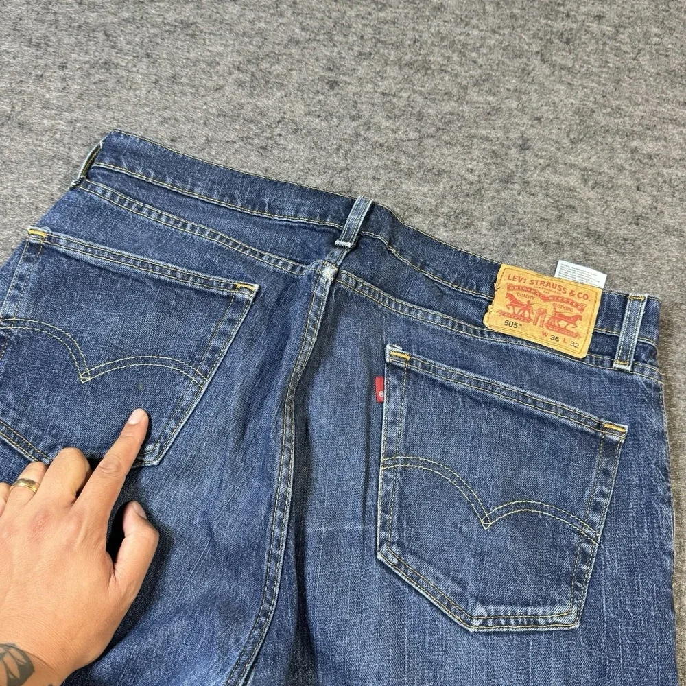 Levi's 505 Jeans Mens 36x32 (36x31.5) Regular Fit Straight Leg Dark Wash Denim